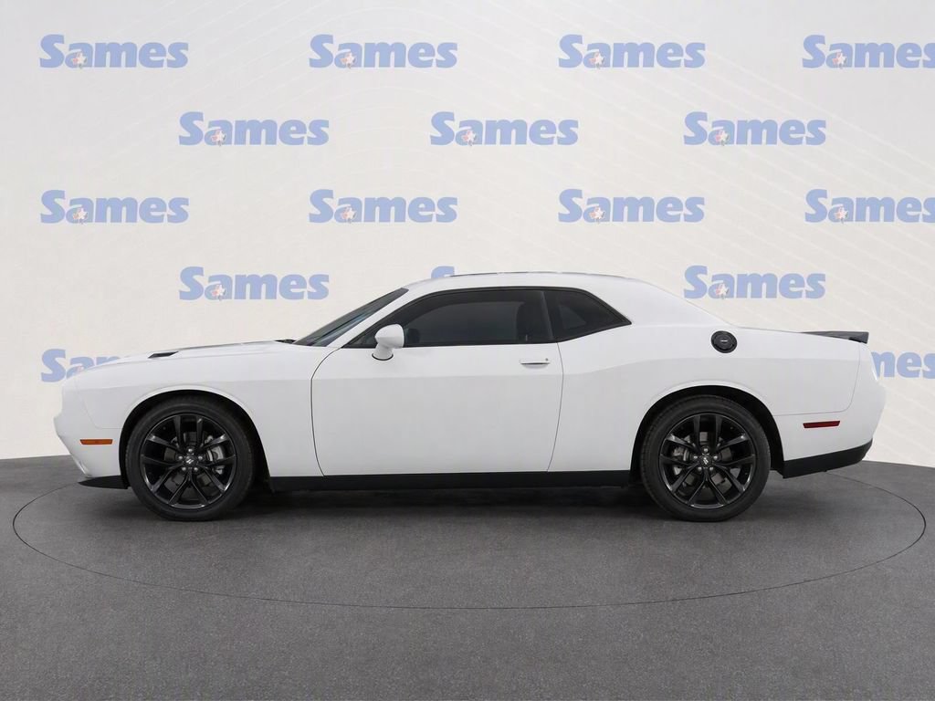 Used 2022 Dodge Challenger SXT w/ Plus Package RWD image 7