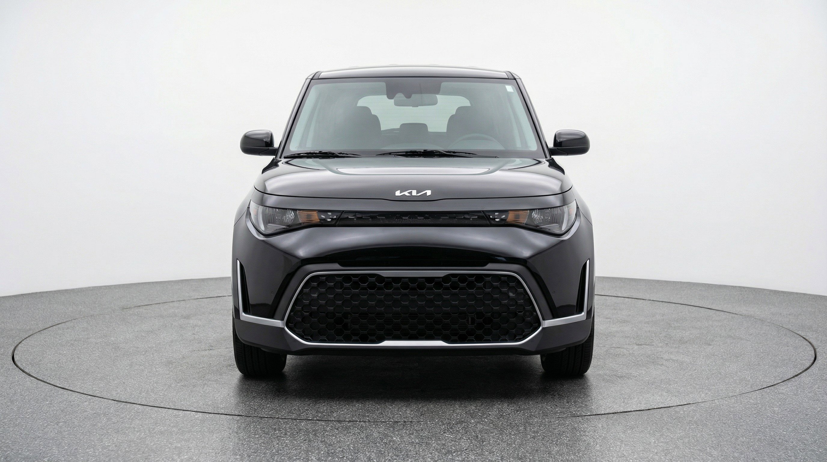 Used 2025 Kia Soul LX w/ LX Technology Package image 2