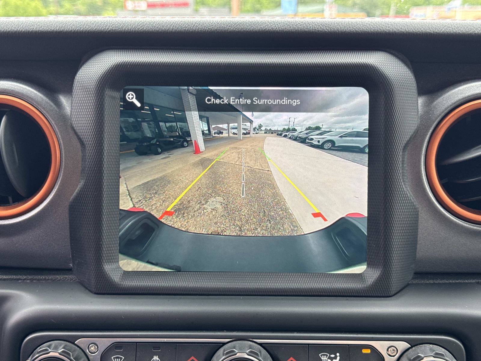 Used 2020 Jeep Gladiator Mojave AWD/4WD image 25