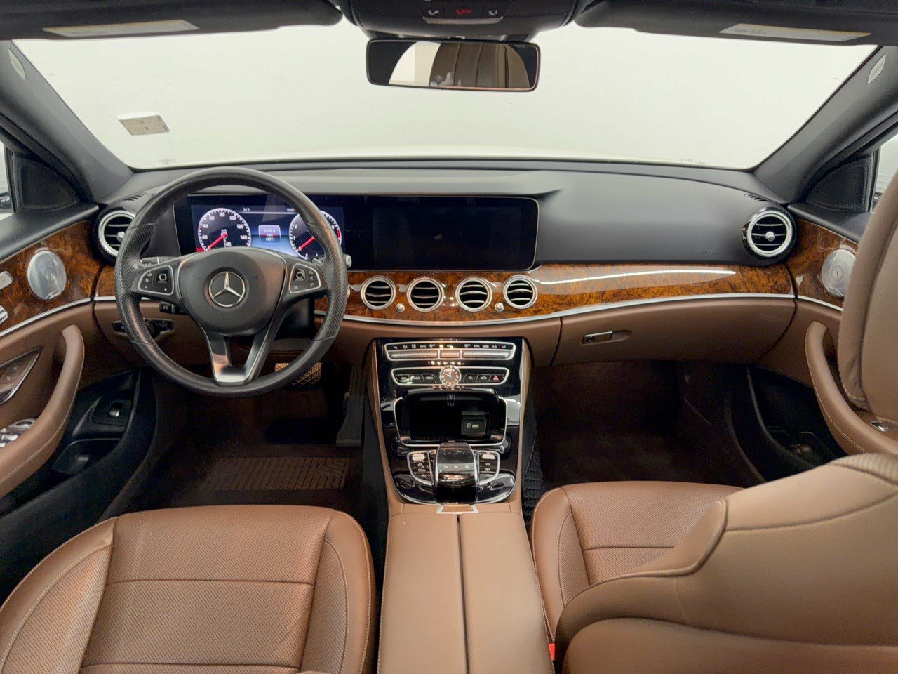 Used 2018 Mercedes-Benz E 300 4MATIC image 17
