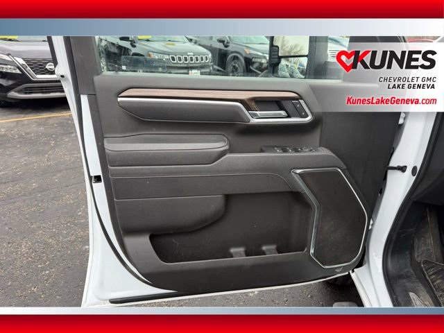 Used 2025 Chevrolet Silverado 2500 LT w/ Convenience Package image 14