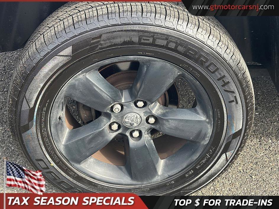 Used 2017 RAM 1500 Express w/ Black Ram 1500 Express Group AWD/4WD image 11