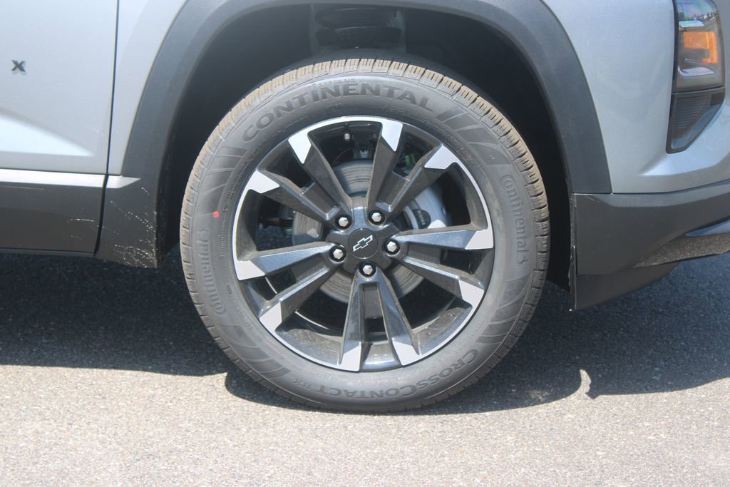 New 2026 Chevrolet Equinox ACTIV w/ Convenience Package III FWD image 12