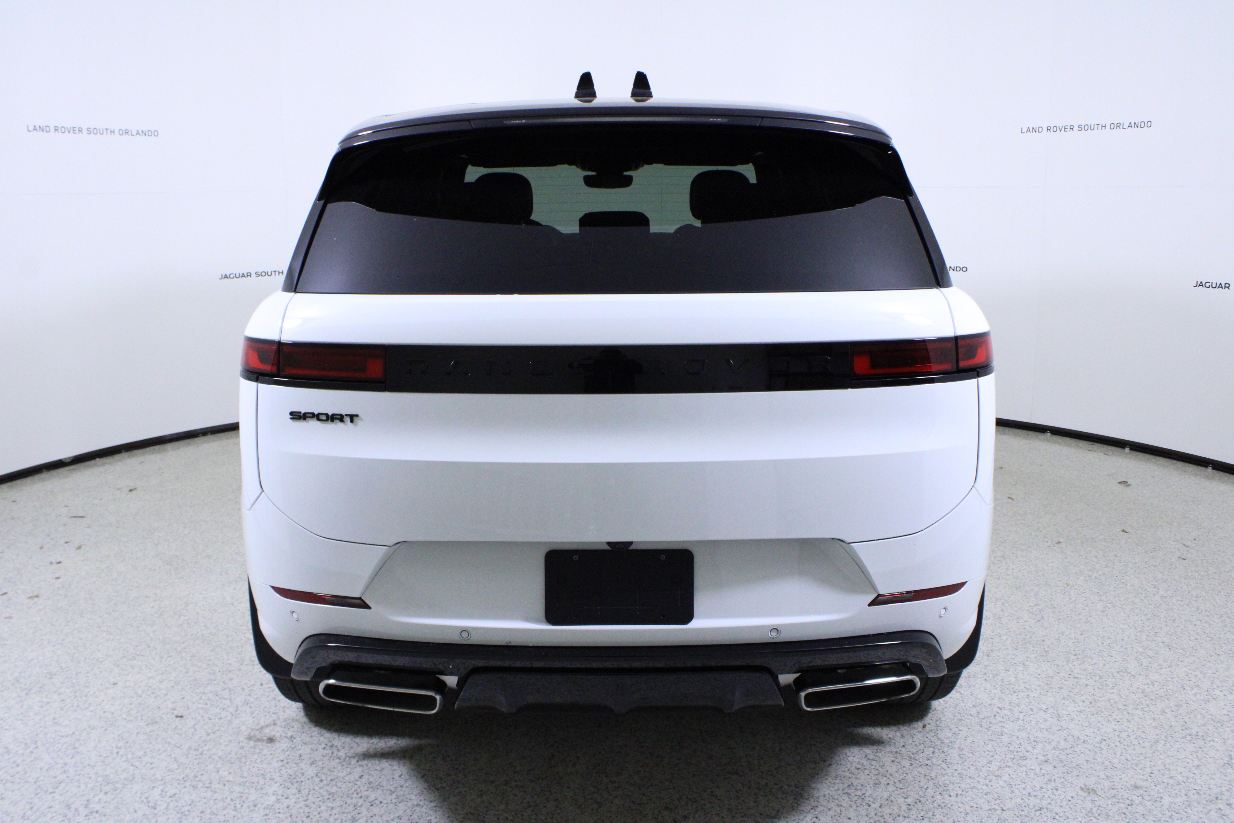 New 2025 Land Rover Range Rover Sport Dynamic SE image 6