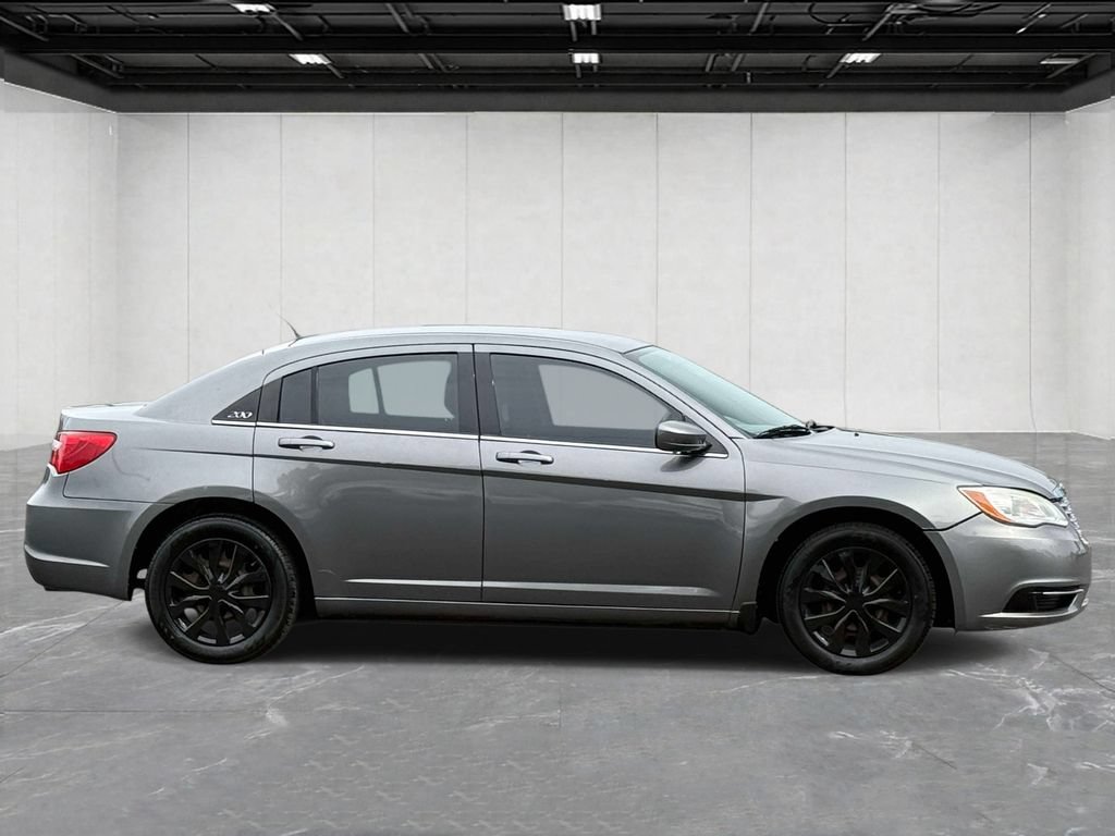 Used 2012 Chrysler 200 LX FWD image 4
