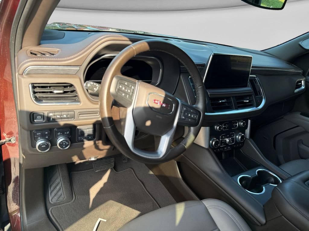 Used 2023 GMC Yukon SLT w/ Max Trailering Package AWD/4WD image 12