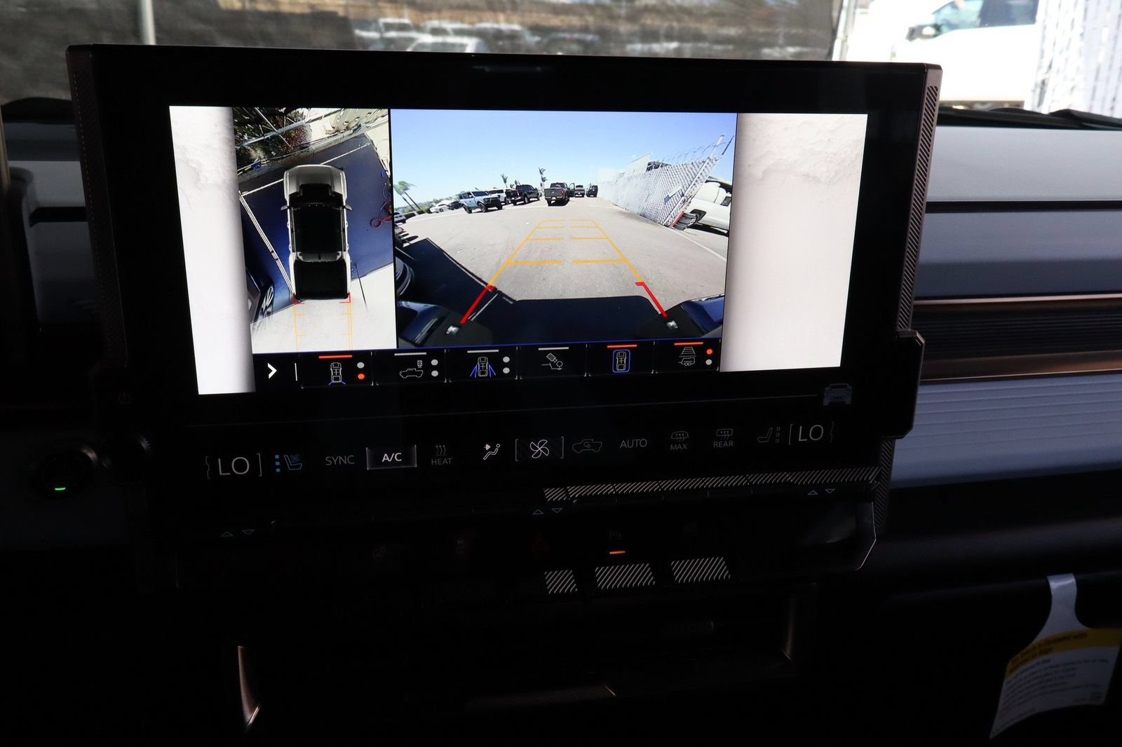 Used 2025 GMC Hummer EV 3X AWD/4WD image 27