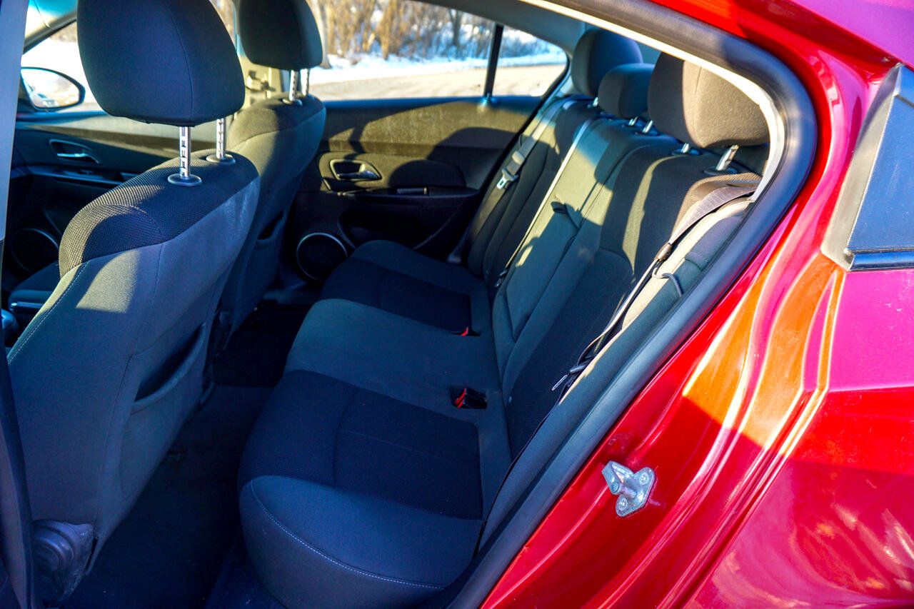 Used 2011 Chevrolet Cruze LT image 18