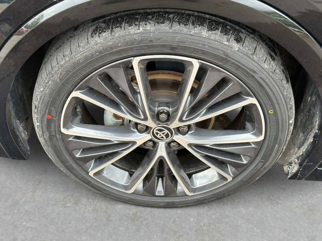 Used 2024 Toyota Prius Limited image 11