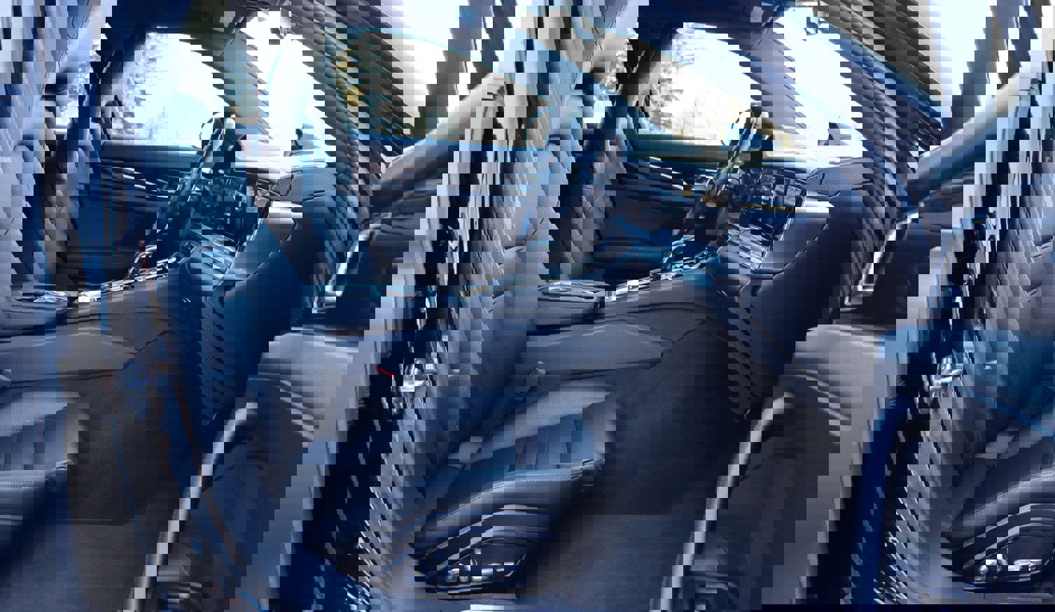 Used 2018 Porsche Panamera 4 w/ Premium Package Plus image 20