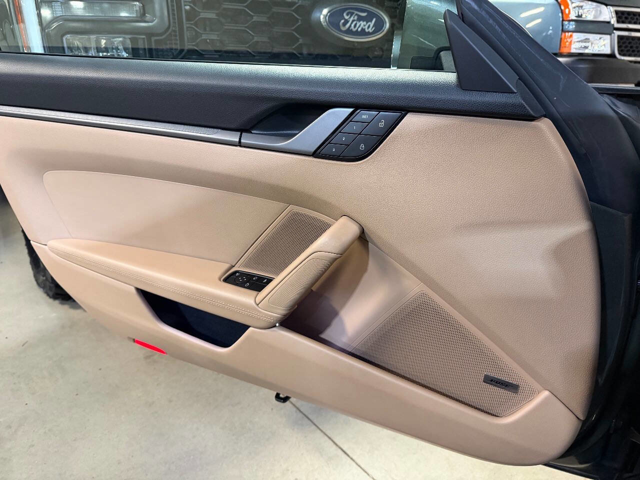 Used 2023 Porsche 911 Carrera image 50
