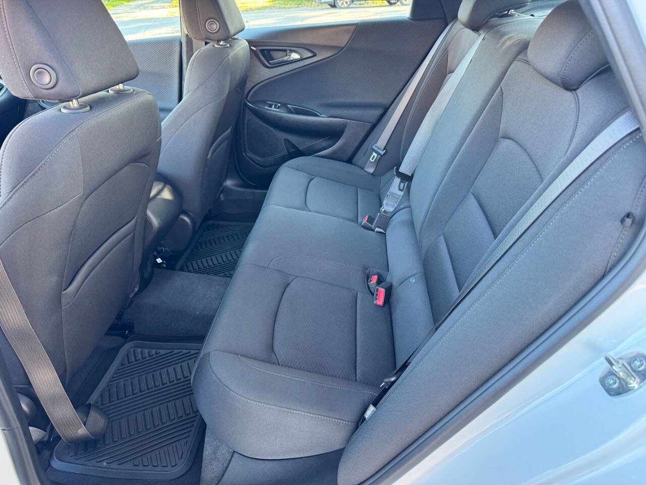 Used 2020 Chevrolet Malibu LS image 11