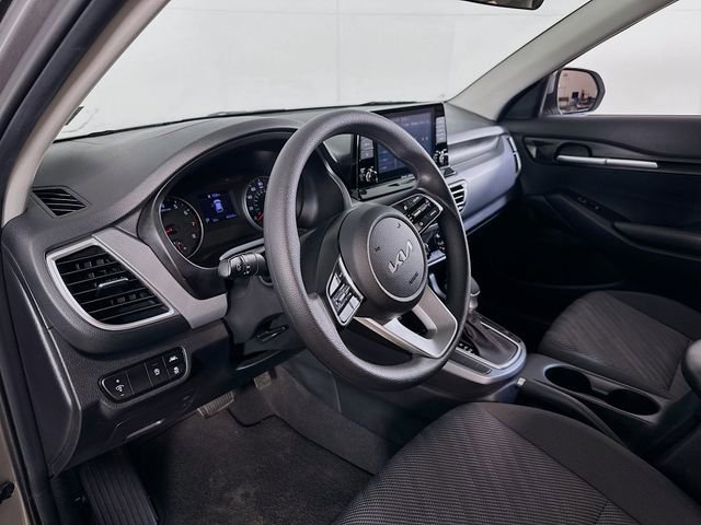 Used 2023 Kia Seltos LX image 22