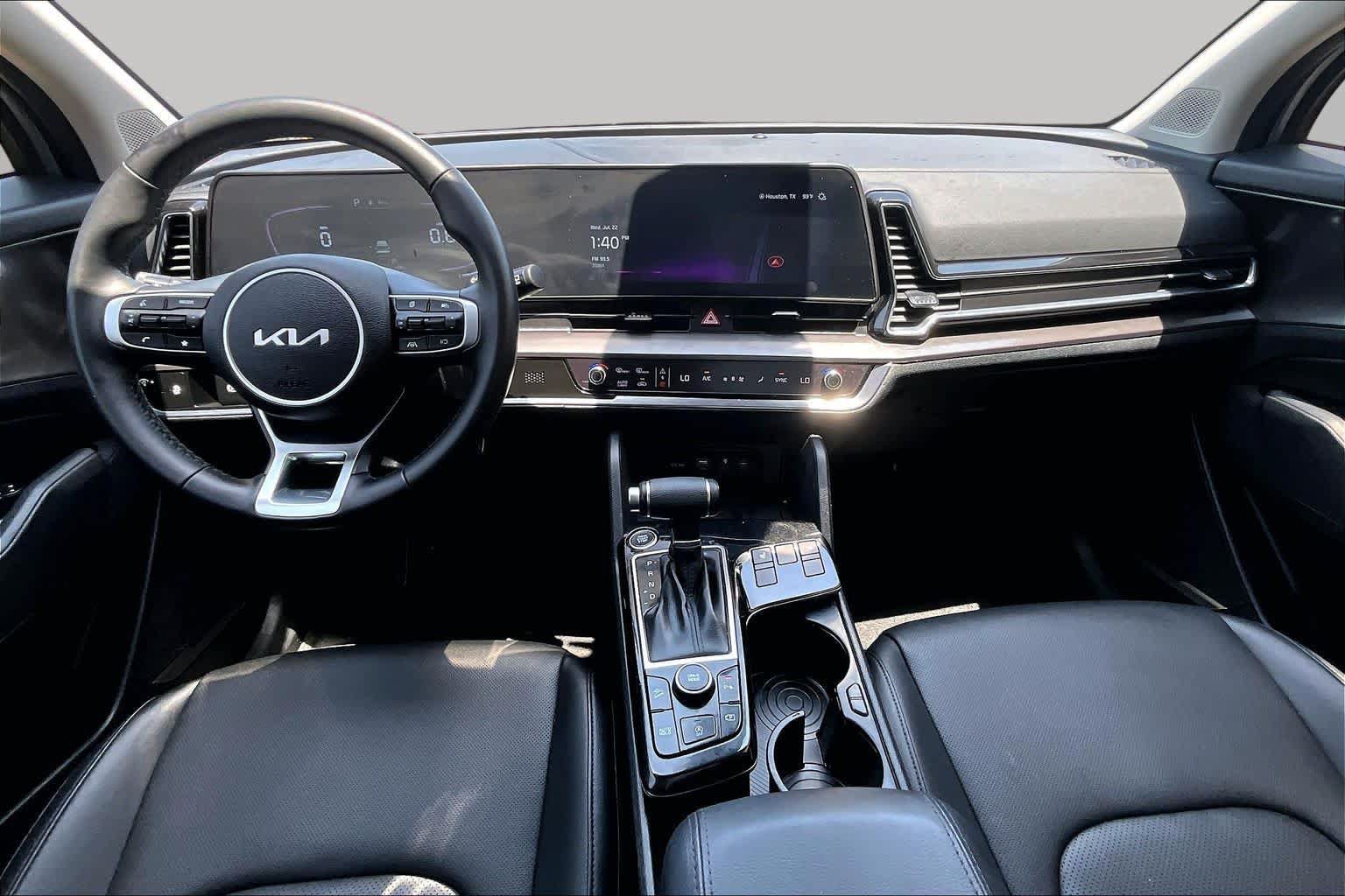 Used 2025 Kia Sportage EX FWD image 16