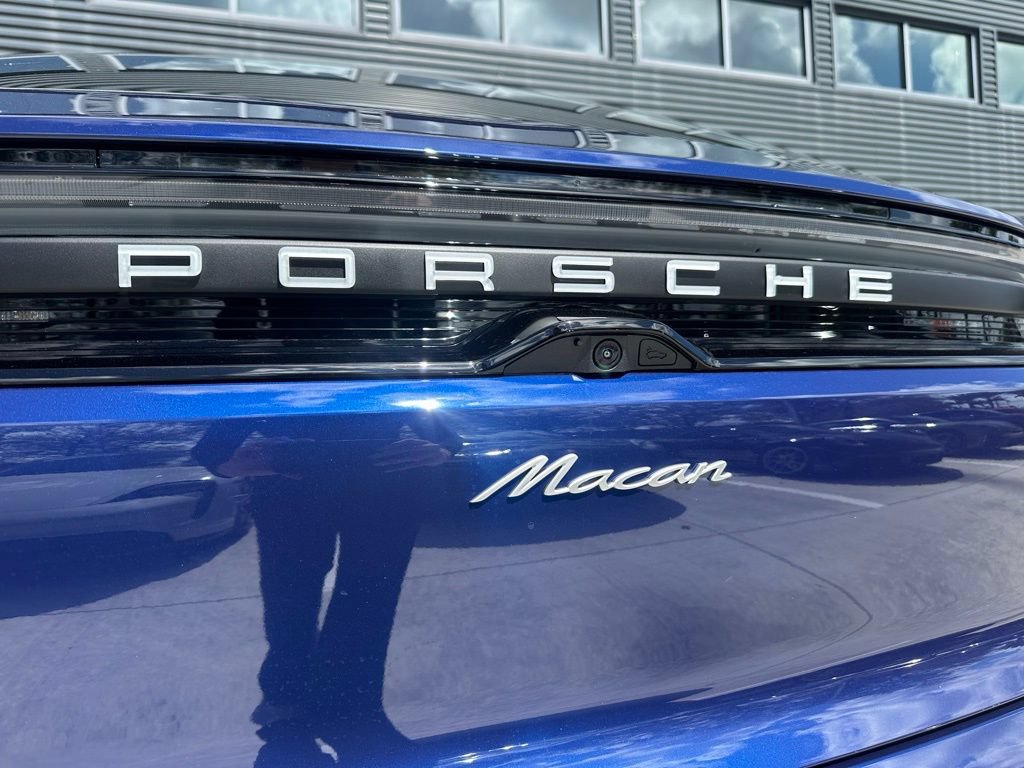 Used 2026 Porsche Macan Electric RWD image 14
