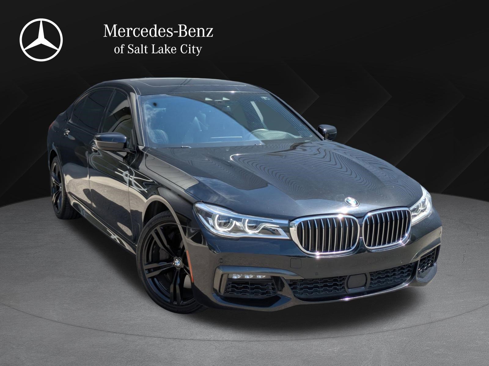 Used 2019 BMW 750i w/ M Sport Package RWD image 1