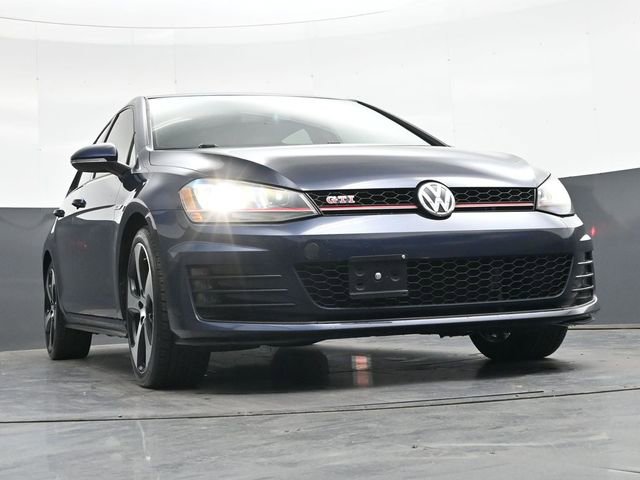 Used 2017 Volkswagen GTI SE FWD image 38