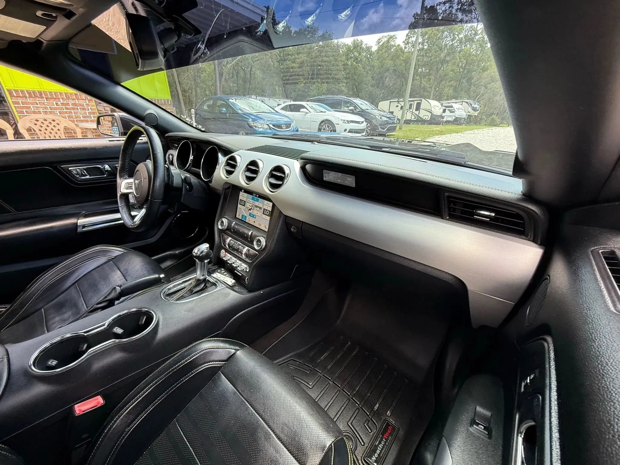 Used 2016 Ford Mustang GT Premium w/ Black Accent Package RWD image 12