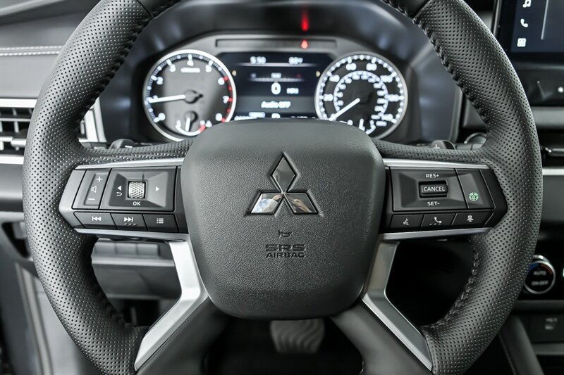 New 2026 Mitsubishi Outlander SE FWD image 19