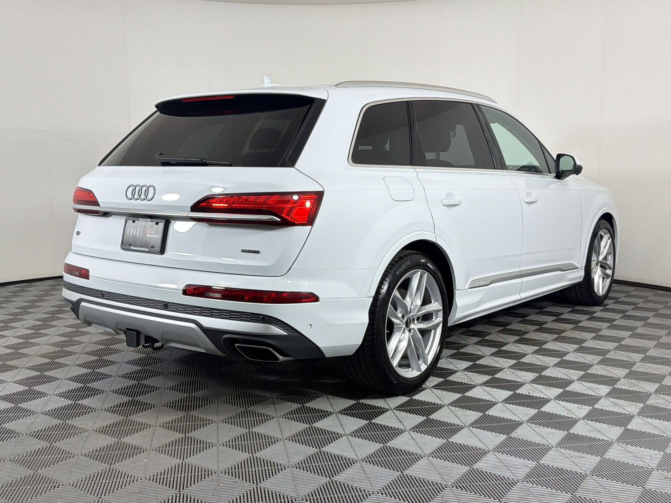 Certified 2025 Audi Q7 3.0T Premium Plus w/ Premium Plus Package AWD/4WD image 9