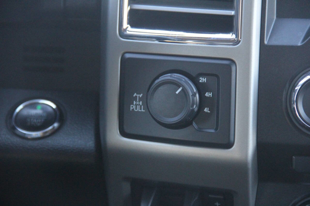 Used 2017 Ford F250 Lariat w/ Lariat Ultimate Package image 27