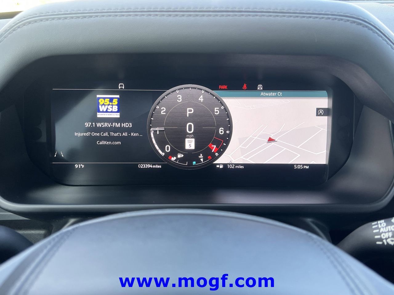 Used 2023 Land Rover Defender 110 X-Dynamic SE image 12