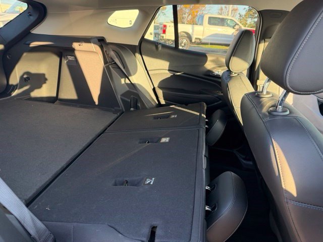 Used 2024 Chevrolet Trax LT w/ LT Convenience Package FWD image 31