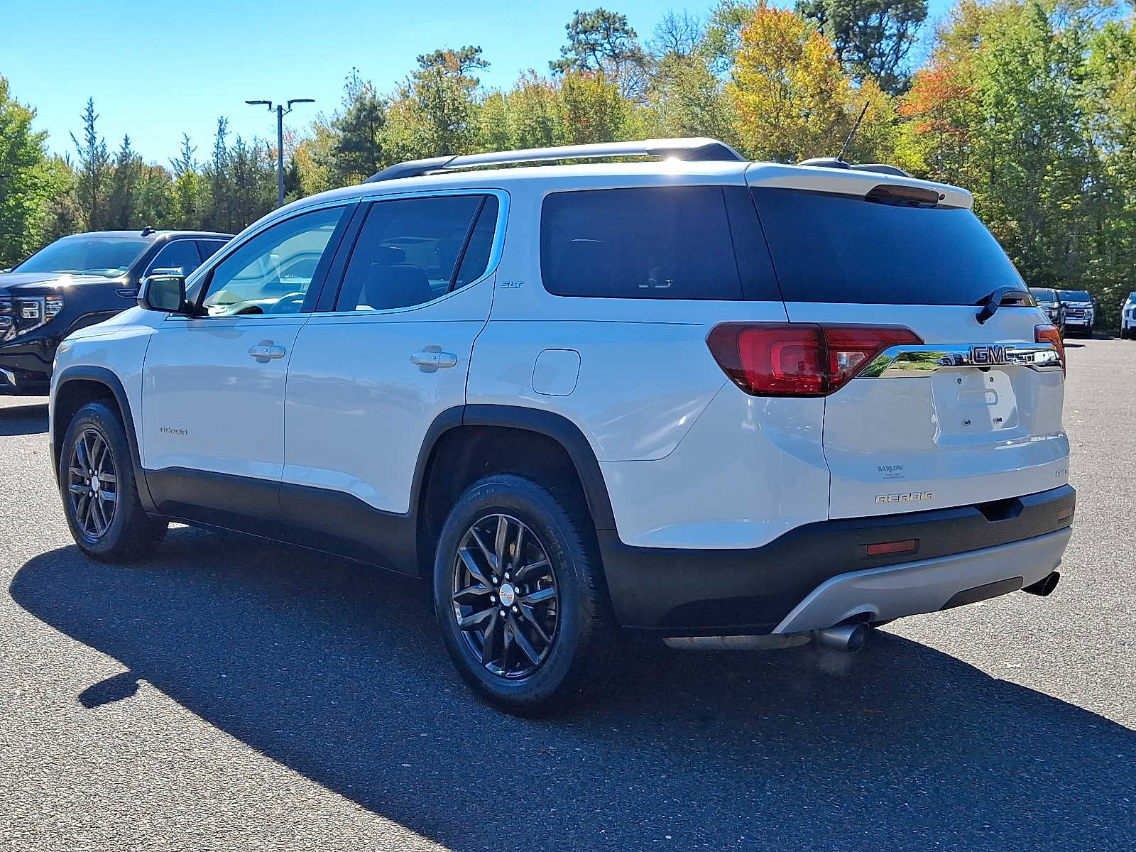 Used 2019 GMC Acadia SLT w/ LPO, Floor Liner Package image 4