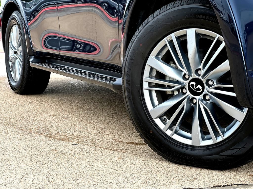 Used 2024 INFINITI QX80 Luxe AWD/4WD image 2