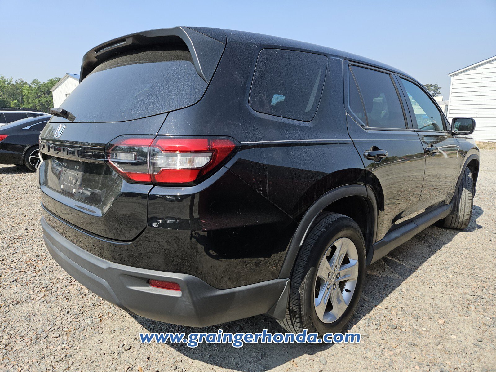 Used 2023 Honda Pilot LX image 6