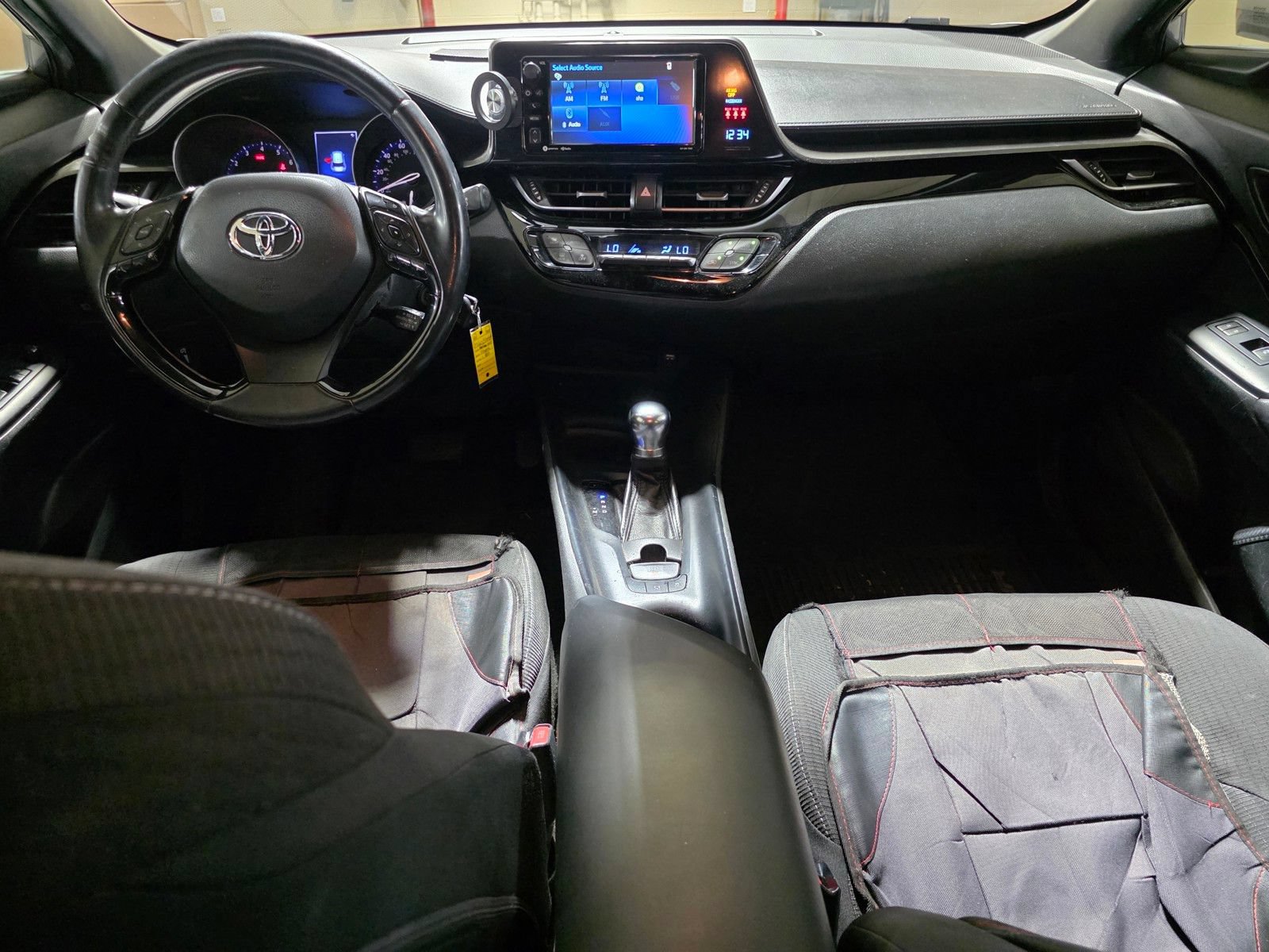Used 2018 Toyota C-HR XLE FWD image 14