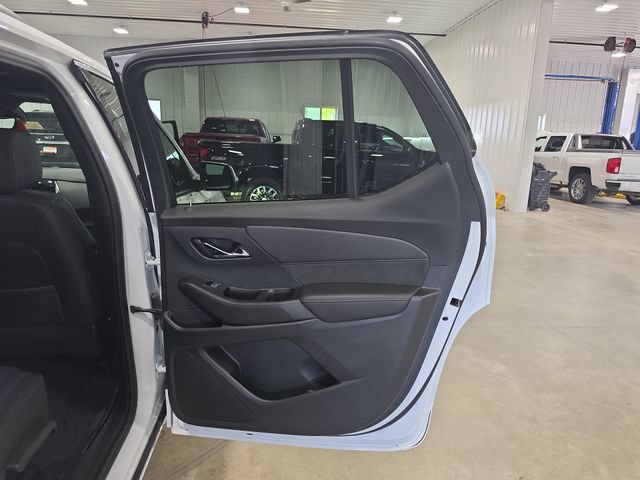 Used 2023 Chevrolet Traverse High Country w/ LPO, Floor Liner Package AWD/4WD image 33