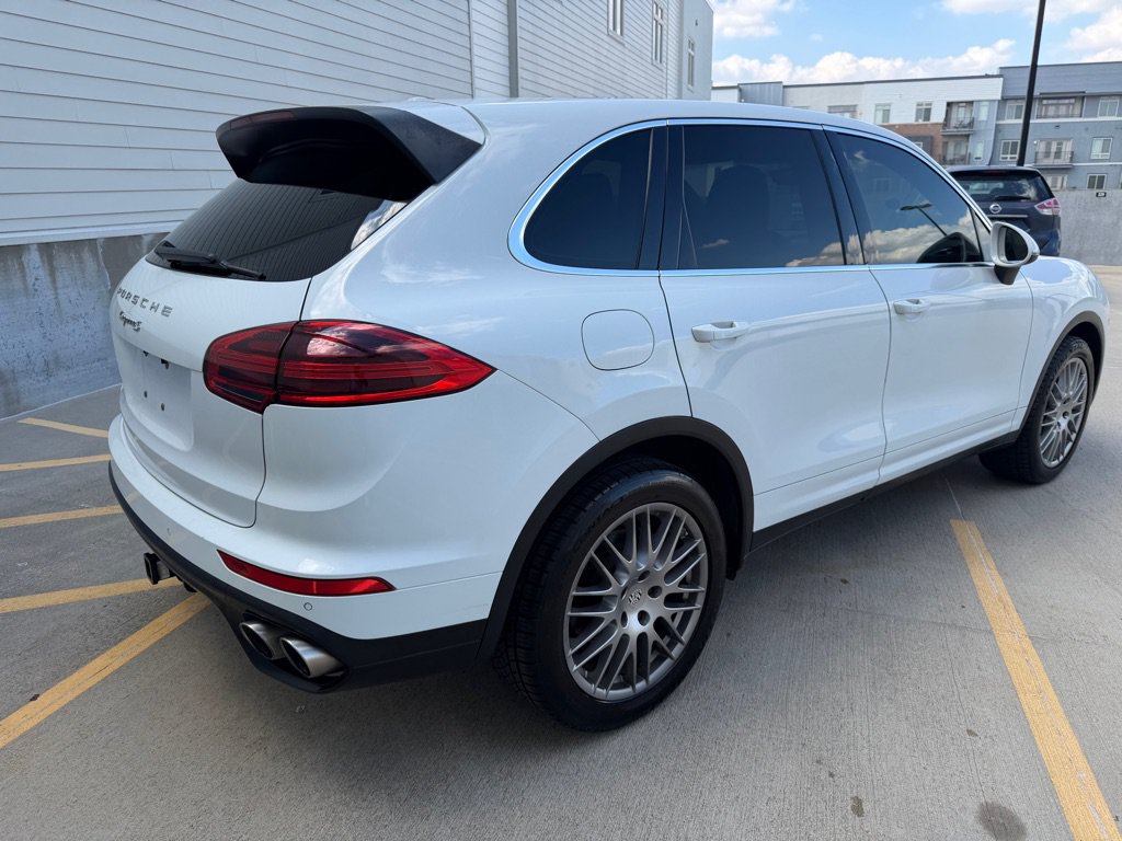 Used 2015 Porsche Cayenne S AWD/4WD image 3