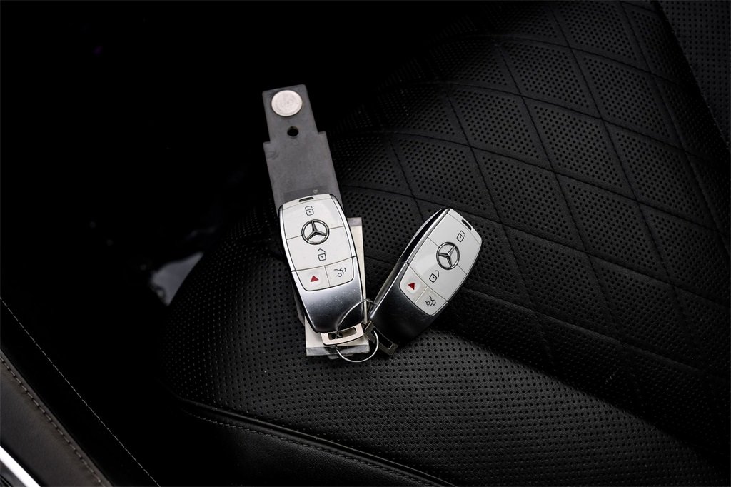 Used 2019 Mercedes-Benz S 560e w/ AMG Line Exterior image 66