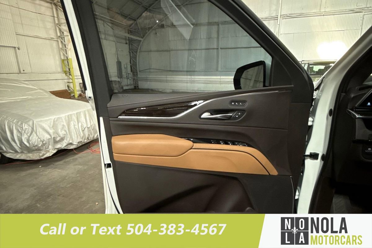 Used 2021 Cadillac Escalade ESV Sport w/ Heavy-Duty Trailer Package image 17