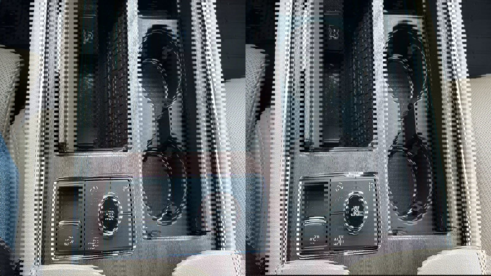 Used 2023 Lincoln Navigator Reserve w/ Equipment Group 201A image 25