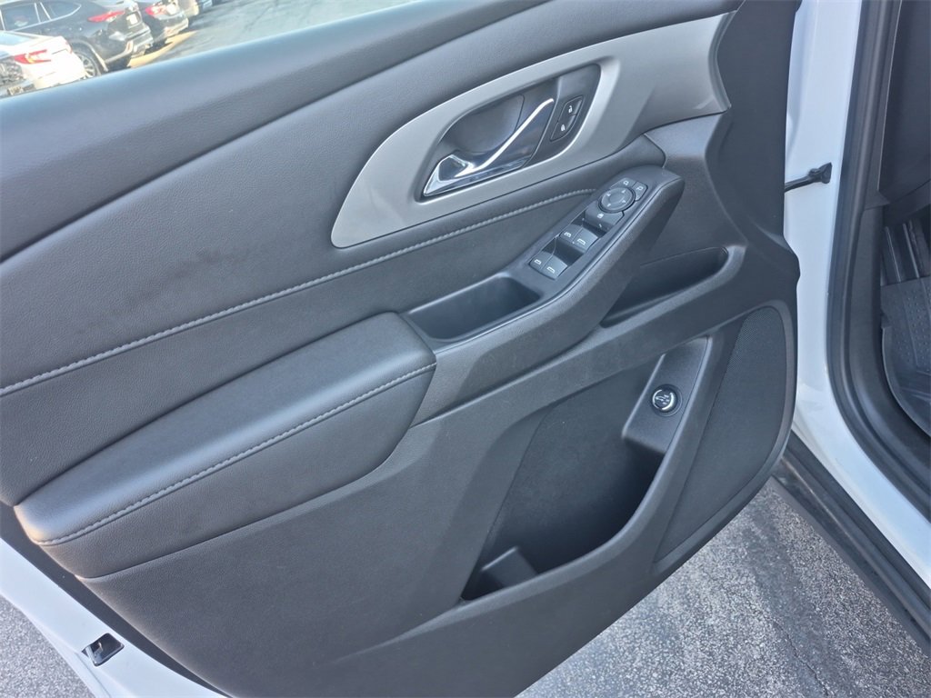 Used 2022 Chevrolet Traverse LT w/ LPO, Floor Liner Package image 20