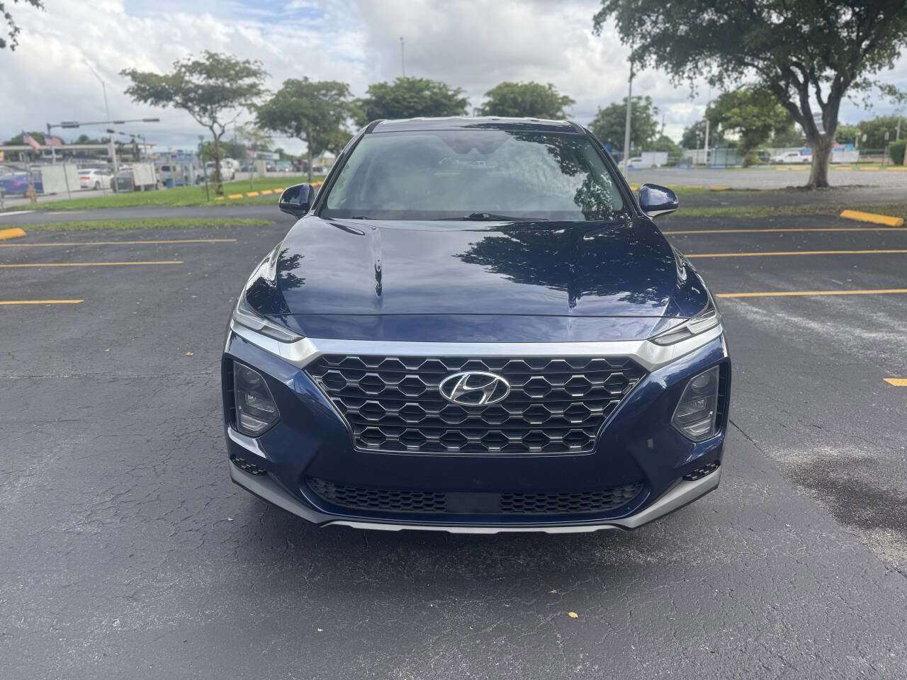 Used 2020 Hyundai Santa Fe SE FWD image 1