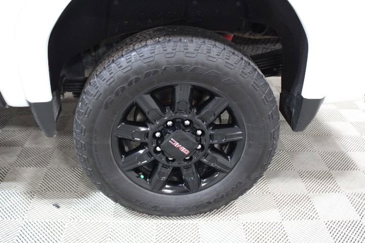 Used 2024 GMC Sierra 2500 AT4 w/ AT4 Premium Plus Package image 44