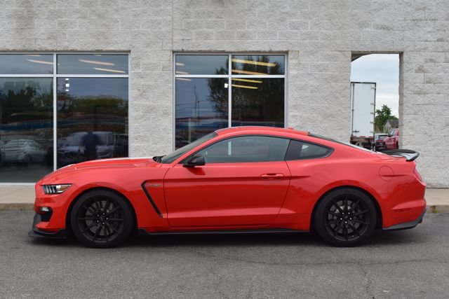 Used 2017 Ford Mustang Shelby GT350 w/ Electronics Package RWD image 2