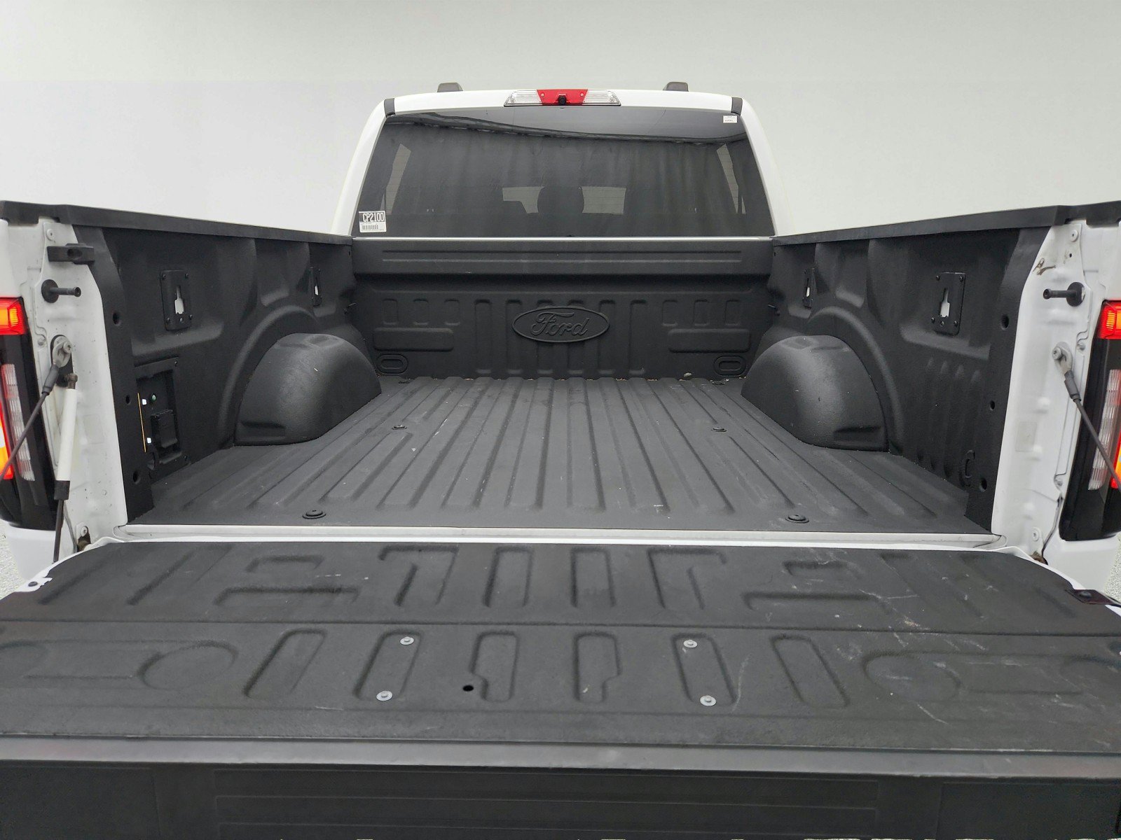 Used 2023 Ford F150 Lightning XLT AWD/4WD image 32