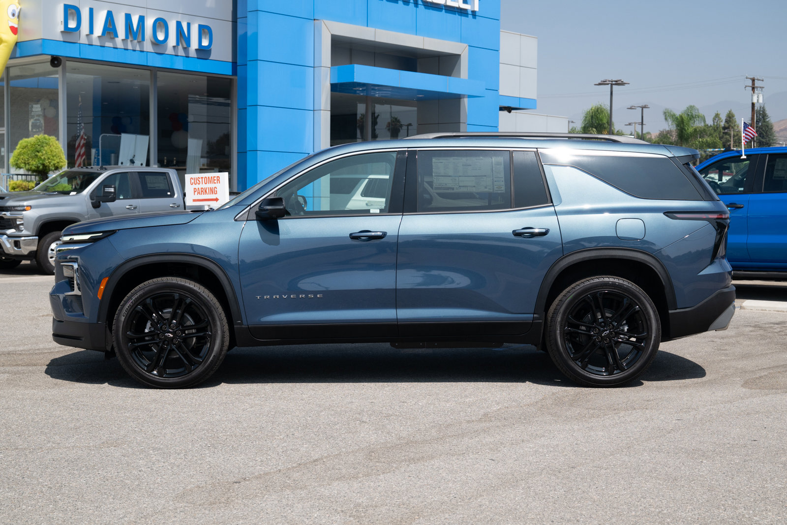 New 2026 Chevrolet Traverse LT w/ Driver Confidence Package image 7