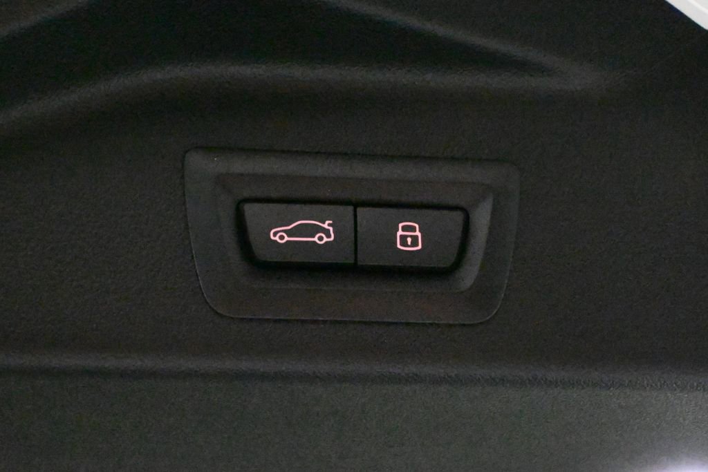 Used 2026 BMW X5 xDrive40i w/ M Sport Package image 39