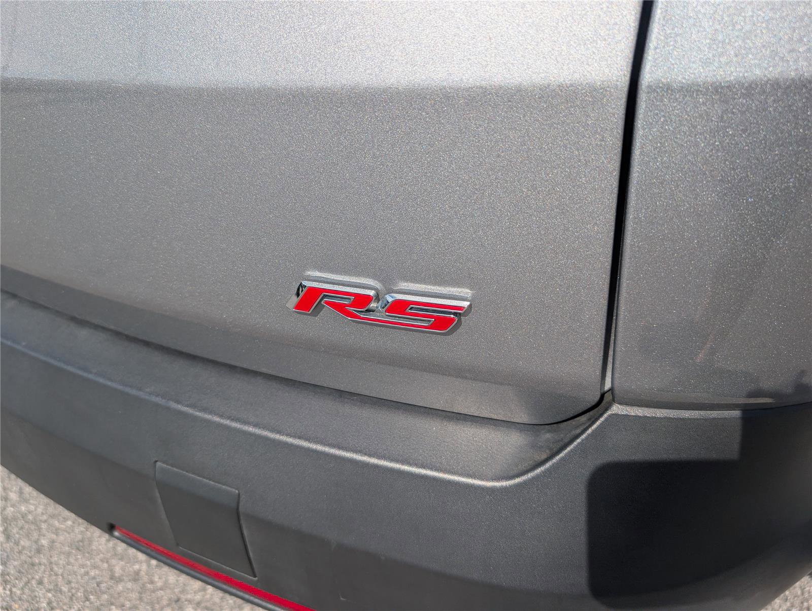 Used 2023 Chevrolet Traverse RS w/ LPO, Cargo Package AWD/4WD image 9