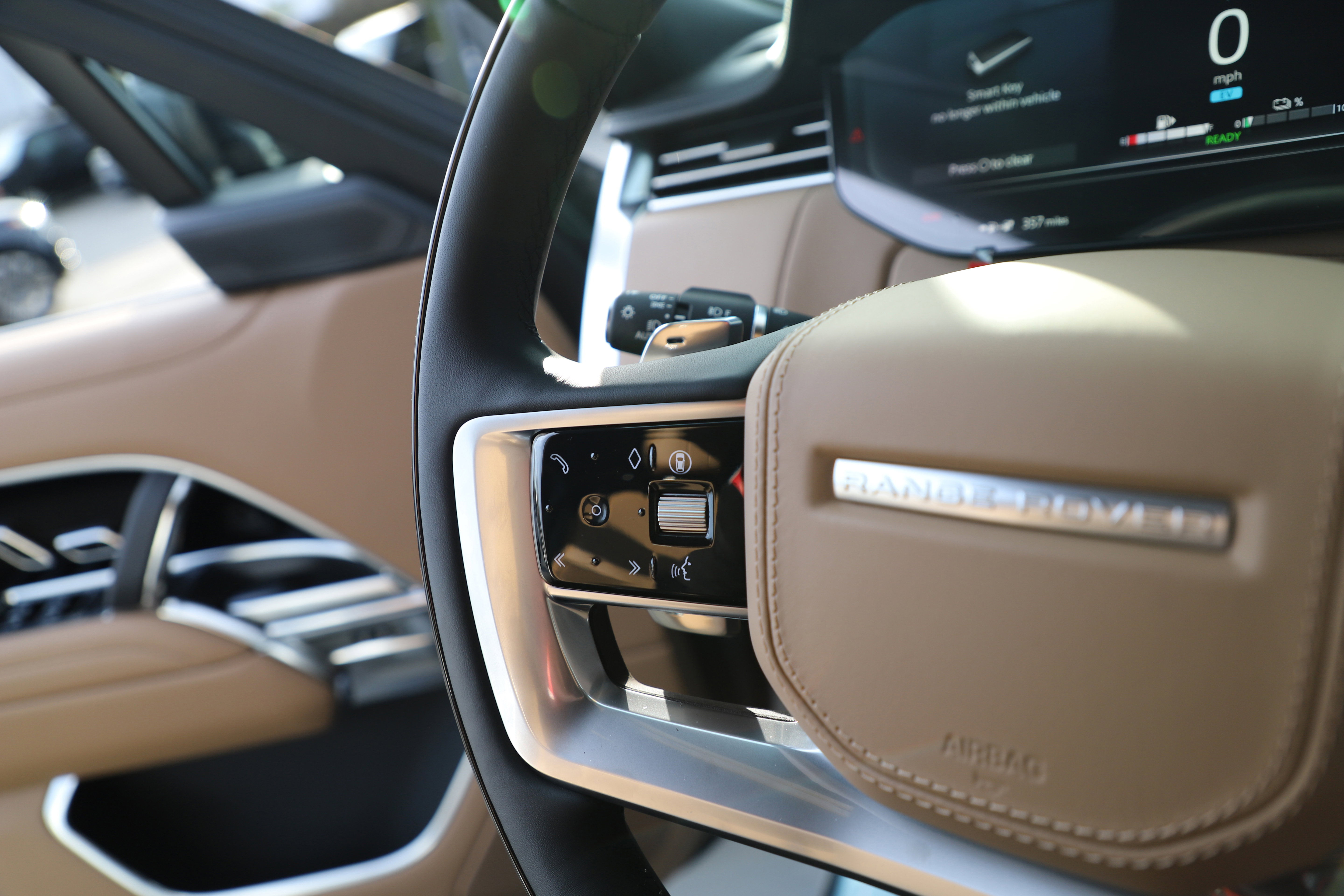 New 2026 Land Rover Range Rover SE image 25