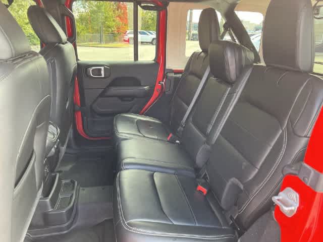 Used 2022 Jeep Wrangler Unlimited Sahara AWD/4WD image 16