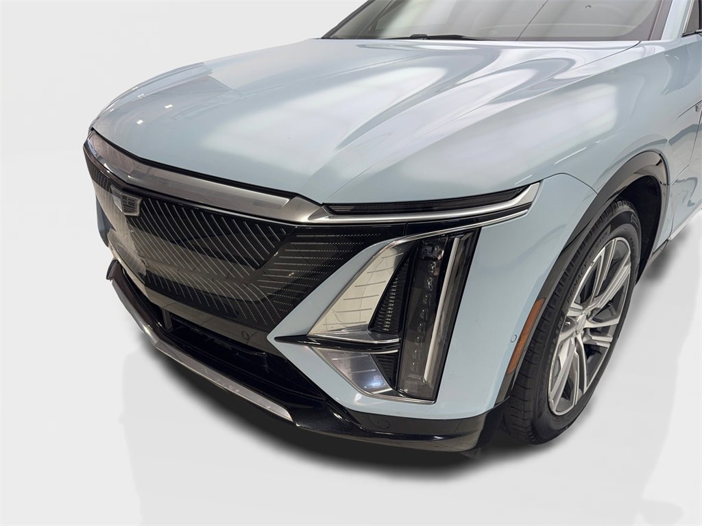 Used 2024 Cadillac Lyriq Luxury image 16