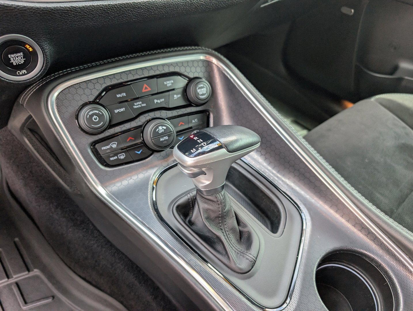 Used 2018 Dodge Challenger GT w/ GT Interior Package AWD/4WD image 19