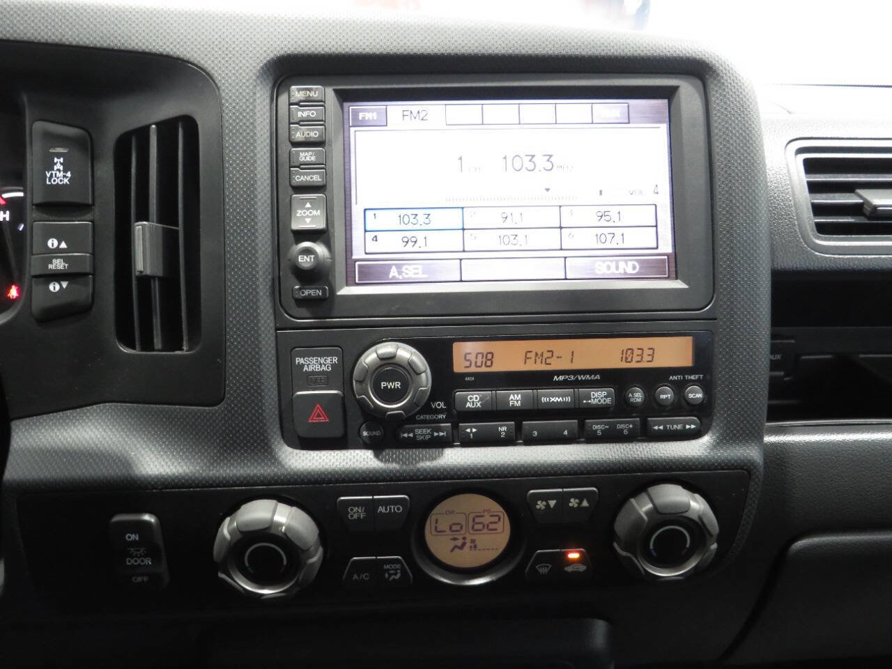 Used 2014 Honda Ridgeline SE image 23