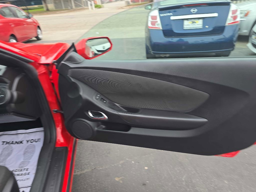 Used 2015 Chevrolet Camaro LT image 13
